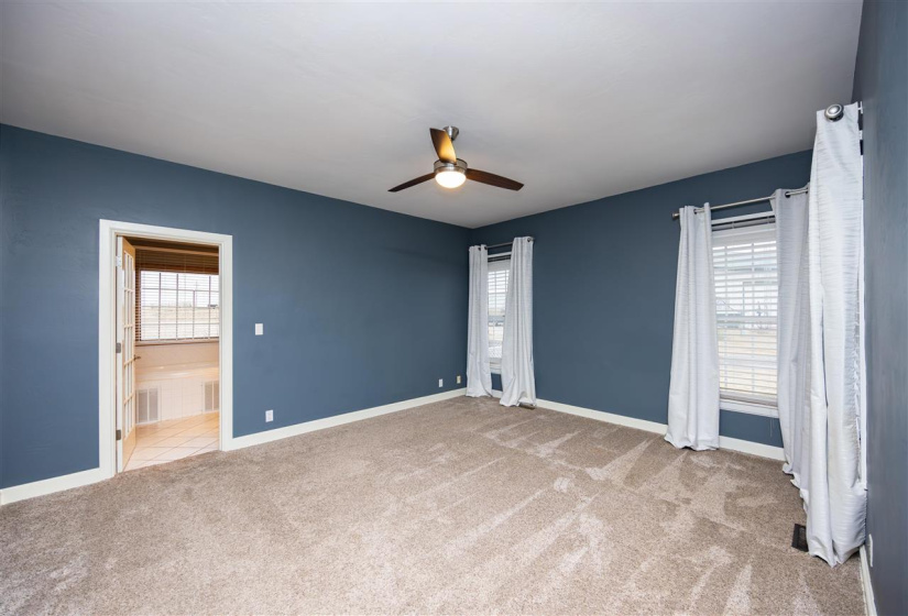 6 Bedrooms Bedrooms, 0 ,4 BathroomsBathrooms,Residential,Single Family,Longwood Road,2,133848