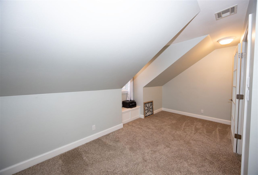 6 Bedrooms Bedrooms, 0 ,4 BathroomsBathrooms,Residential,Single Family,Longwood Road,2,133848