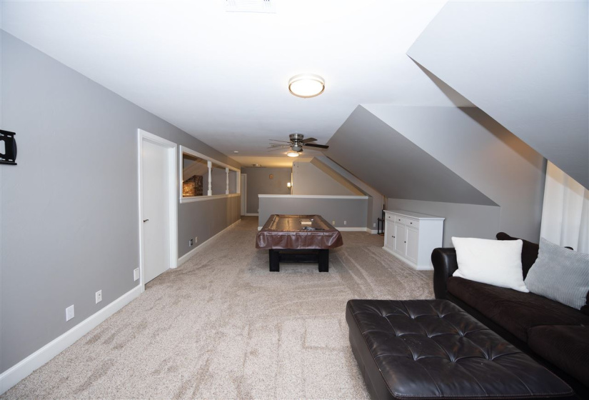 6 Bedrooms Bedrooms, 0 ,4 BathroomsBathrooms,Residential,Single Family,Longwood Road,2,133848