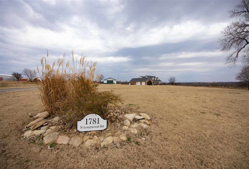 6 Bedrooms Bedrooms, 0 ,4 BathroomsBathrooms,Residential,Single Family,Longwood Road,2,133848