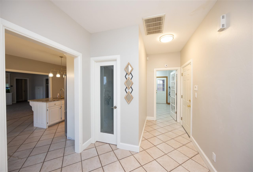 6 Bedrooms Bedrooms, 0 ,4 BathroomsBathrooms,Residential,Single Family,Longwood Road,2,133848