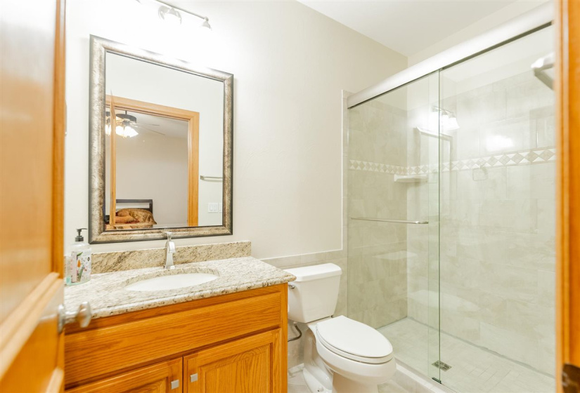 5 Bedrooms Bedrooms, 0 ,4 BathroomsBathrooms,Residential,Single Family,Old Pond,1.5,133856