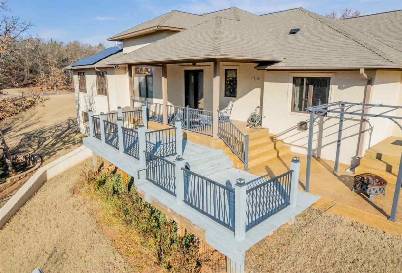 5 Bedrooms Bedrooms, 0 ,4 BathroomsBathrooms,Residential,Single Family,Old Pond,1.5,133856