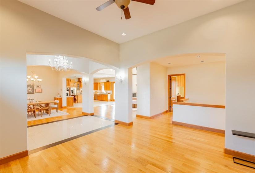 5 Bedrooms Bedrooms, 0 ,4 BathroomsBathrooms,Residential,Single Family,Old Pond,1.5,133856