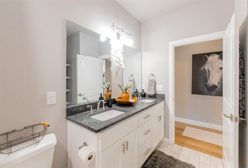 4 Bedrooms Bedrooms, 0 ,2 BathroomsBathrooms,Residential,Single Family,Blanco Bend,1,133857