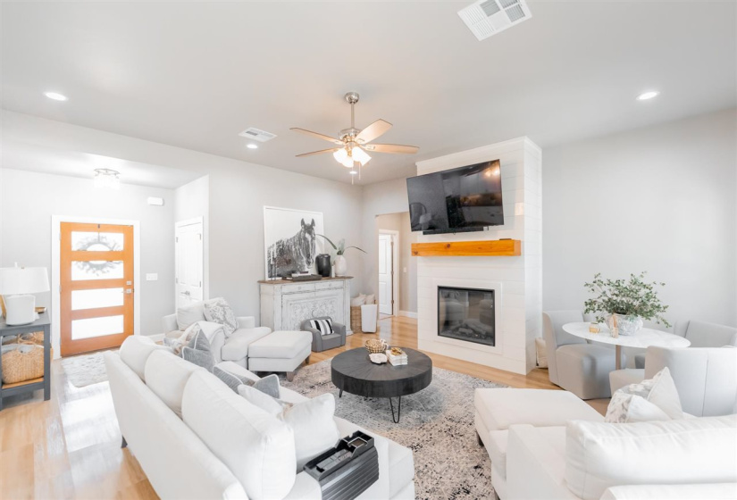 4 Bedrooms Bedrooms, 0 ,2 BathroomsBathrooms,Residential,Single Family,Blanco Bend,1,133857