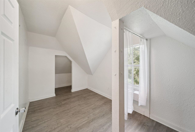 4 Bedrooms Bedrooms, 0 ,2 BathroomsBathrooms,Residential,Single Family,Husband,2,133859