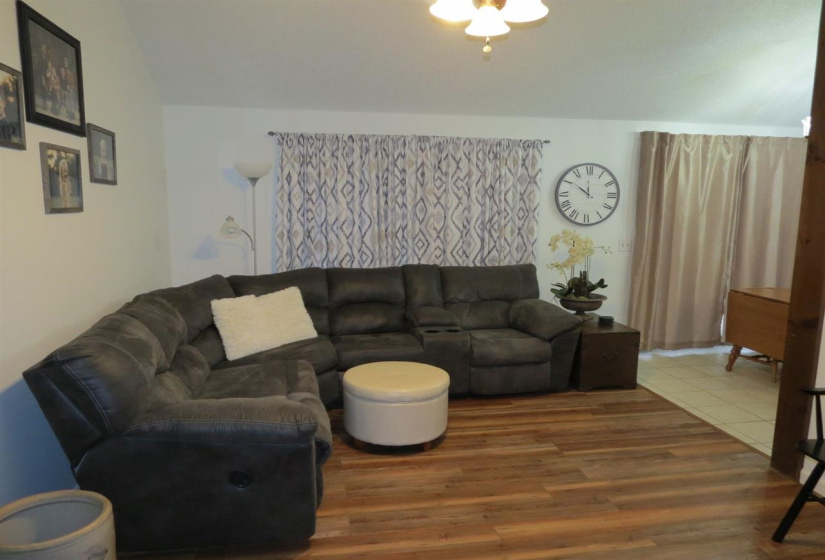 3 Bedrooms Bedrooms, 0 ,1 BathroomBathrooms,Residential,Single Family,Park,1,133861