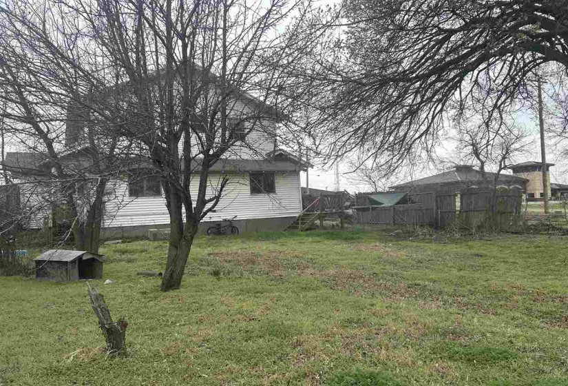 4 Bedrooms Bedrooms, 0 ,2 BathroomsBathrooms,Residential,Single Family,Central,2,133862