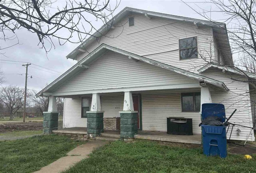 4 Bedrooms Bedrooms, 0 ,2 BathroomsBathrooms,Residential,Single Family,Central,2,133862