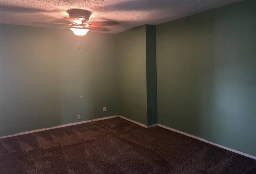 4 Bedrooms Bedrooms, 0 ,2 BathroomsBathrooms,Residential,Single Family,Central,2,133862