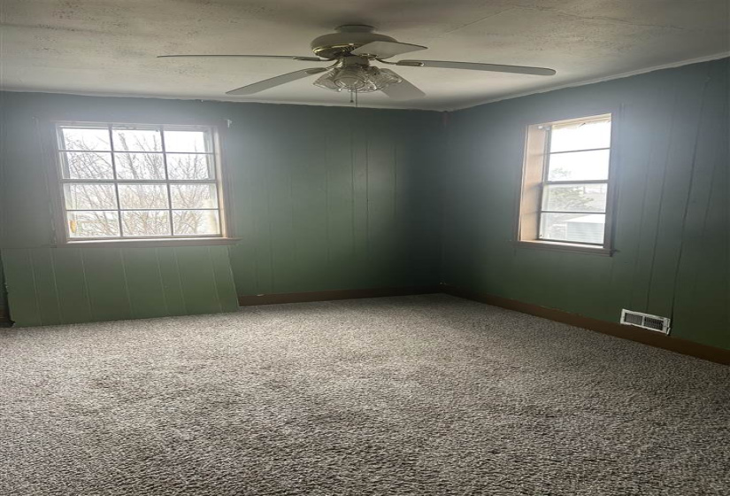 4 Bedrooms Bedrooms, 0 ,2 BathroomsBathrooms,Residential,Single Family,Central,2,133862