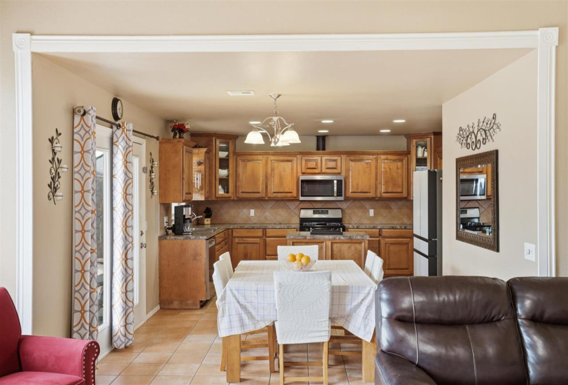 3 Bedrooms Bedrooms, 0 ,2 BathroomsBathrooms,Residential,Single Family,3rd,1,133867