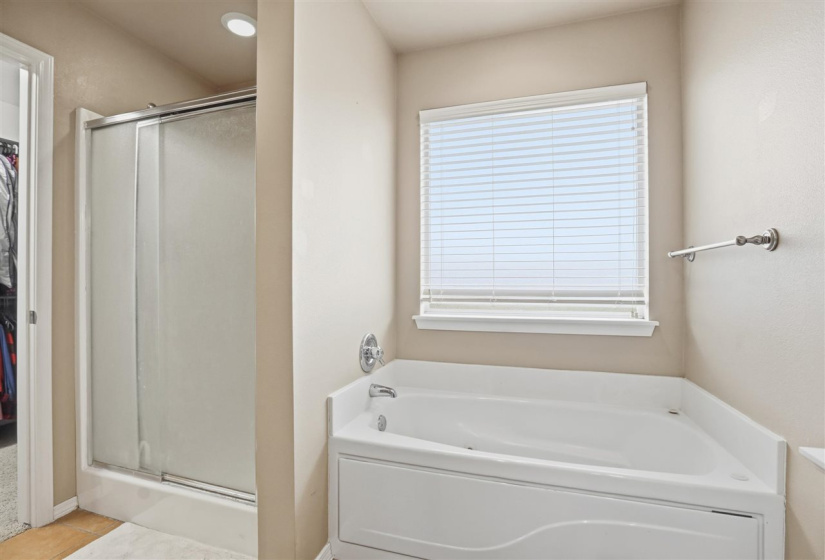 3 Bedrooms Bedrooms, 0 ,2 BathroomsBathrooms,Residential,Single Family,3rd,1,133867