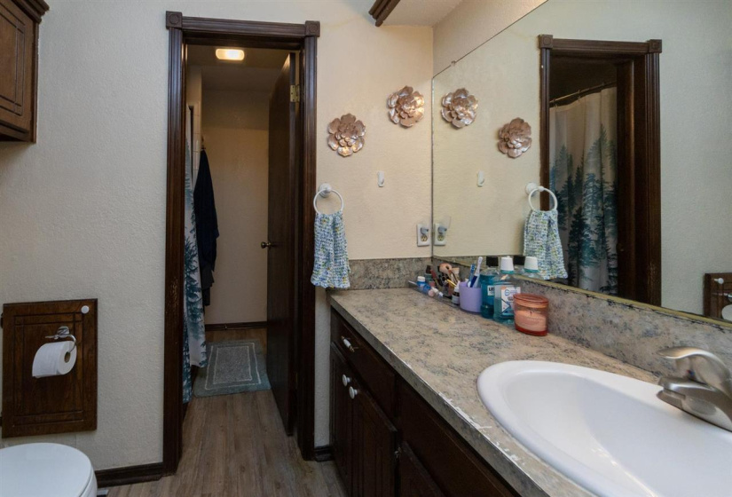 3 Bedrooms Bedrooms, 0 ,2 BathroomsBathrooms,Residential,Single Family,Chickasaw,1,133869