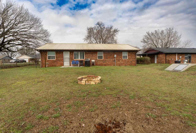 3 Bedrooms Bedrooms, 0 ,2 BathroomsBathrooms,Residential,Single Family,Chickasaw,1,133869