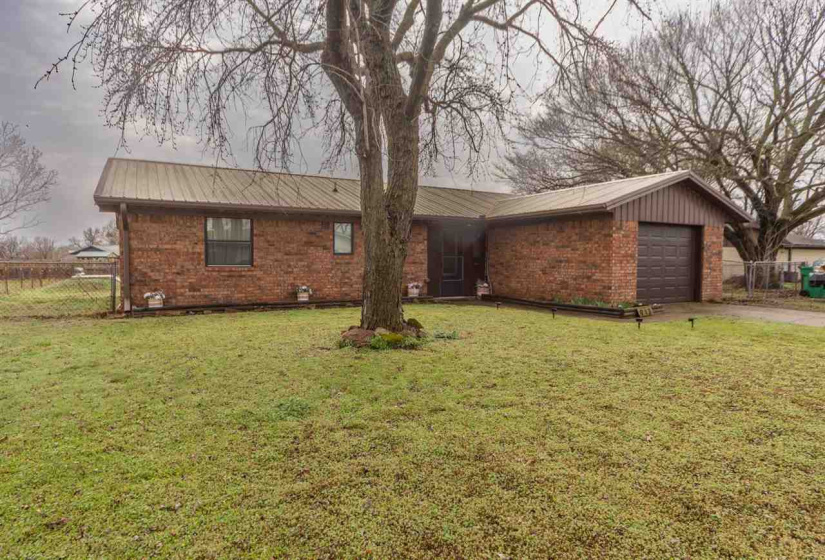 3 Bedrooms Bedrooms, 0 ,2 BathroomsBathrooms,Residential,Single Family,Chickasaw,1,133869