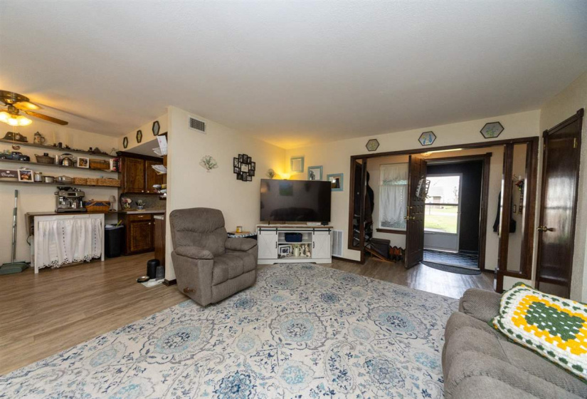 3 Bedrooms Bedrooms, 0 ,2 BathroomsBathrooms,Residential,Single Family,Chickasaw,1,133869