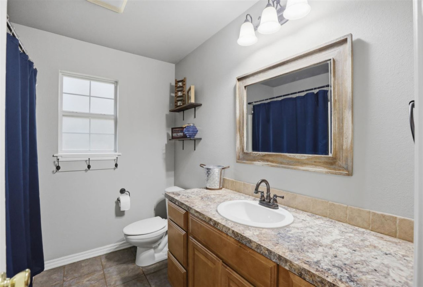 4 Bedrooms Bedrooms, 0 ,3 BathroomsBathrooms,Residential,Single Family,Macy Lynn,2,133871