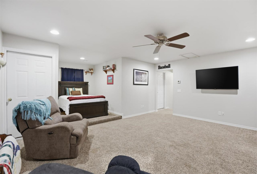 4 Bedrooms Bedrooms, 0 ,3 BathroomsBathrooms,Residential,Single Family,Macy Lynn,2,133871