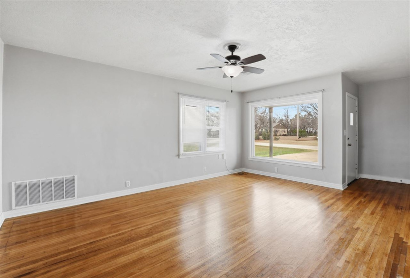 2 Bedrooms Bedrooms, 0 ,1 BathroomBathrooms,Residential,Single Family,Locust,1,133874