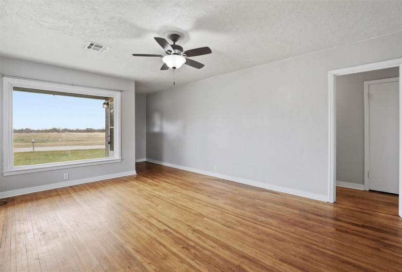 2 Bedrooms Bedrooms, 0 ,1 BathroomBathrooms,Residential,Single Family,Locust,1,133874