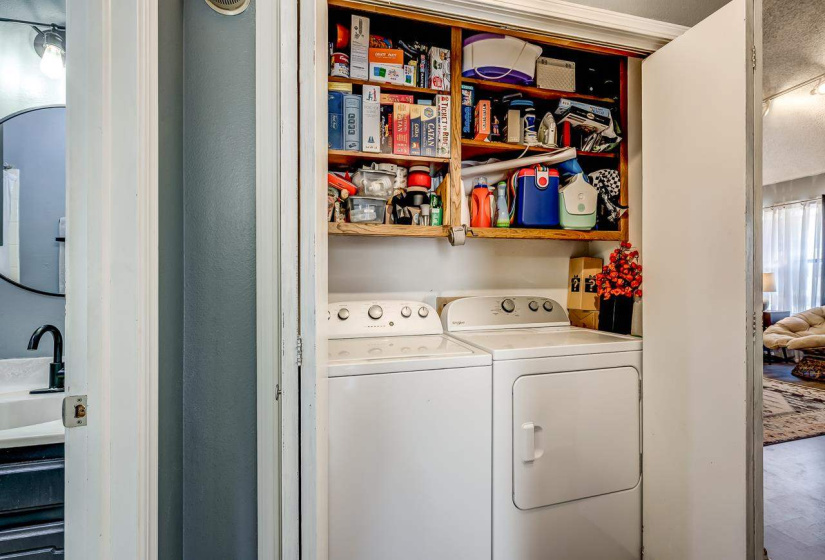 2 Bedrooms Bedrooms, 0 ,1 BathroomBathrooms,Residential,Condominium/townhouse,Evergreen,1,133881