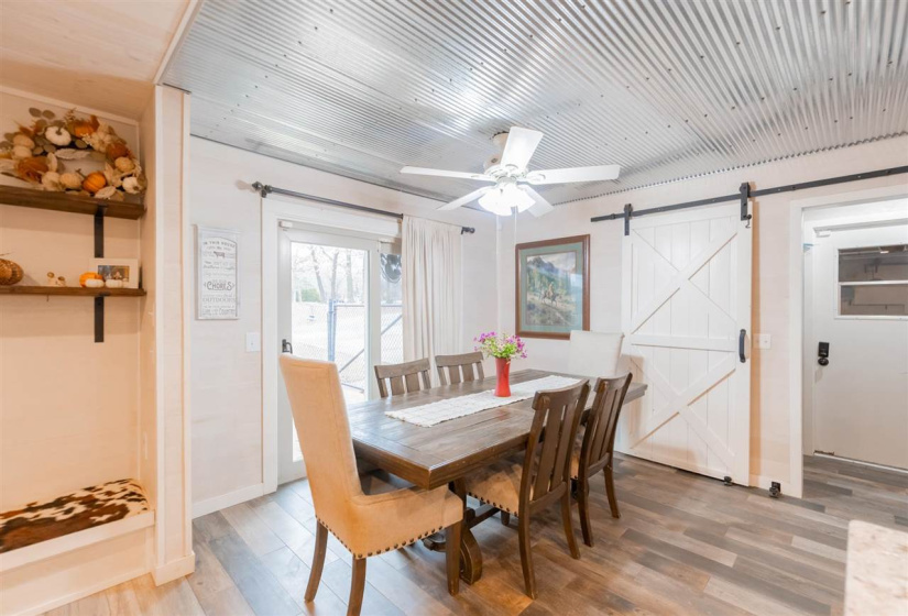 3 Bedrooms Bedrooms, 0 ,2 BathroomsBathrooms,Residential,Single Family,Broadway,1,133878