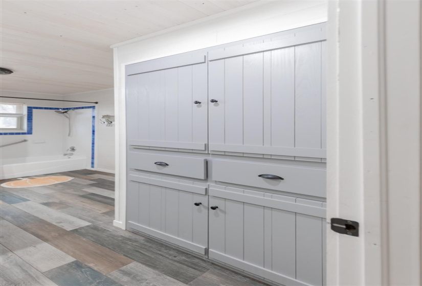 3 Bedrooms Bedrooms, 0 ,2 BathroomsBathrooms,Residential,Single Family,Broadway,1,133878