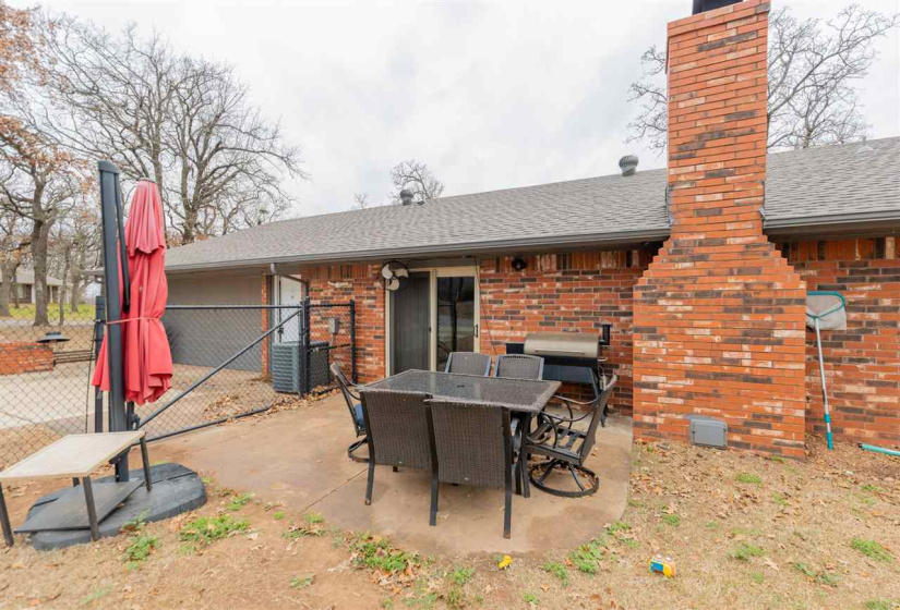 3 Bedrooms Bedrooms, 0 ,2 BathroomsBathrooms,Residential,Single Family,Broadway,1,133878