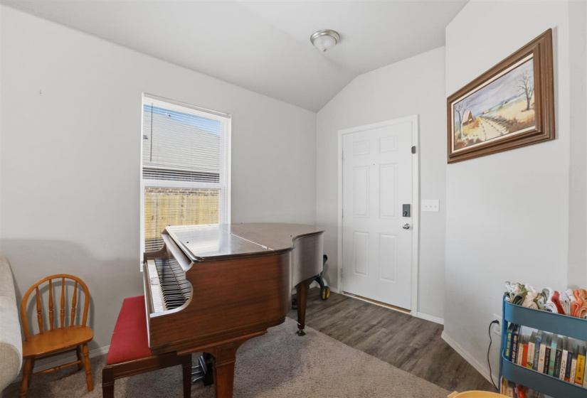 3 Bedrooms Bedrooms, 0 ,2 BathroomsBathrooms,Residential,Single Family,Carnley,1,133884