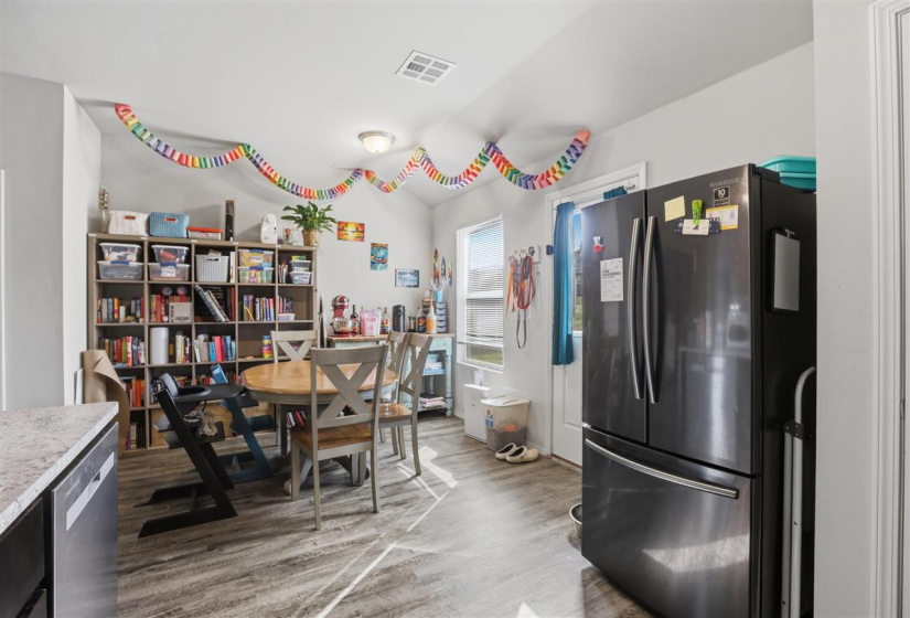 3 Bedrooms Bedrooms, 0 ,2 BathroomsBathrooms,Residential,Single Family,Carnley,1,133884