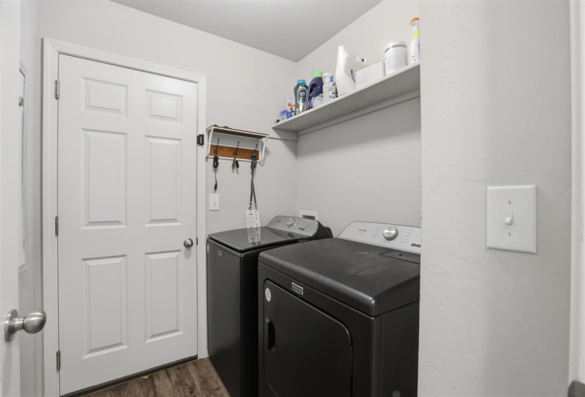 3 Bedrooms Bedrooms, 0 ,2 BathroomsBathrooms,Residential,Single Family,Carnley,1,133884