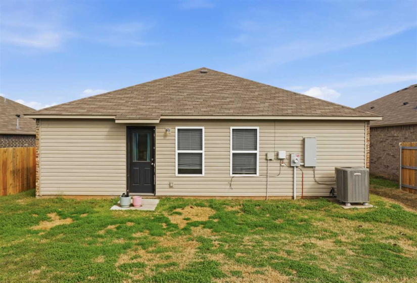 3 Bedrooms Bedrooms, 0 ,2 BathroomsBathrooms,Residential,Single Family,Carnley,1,133884