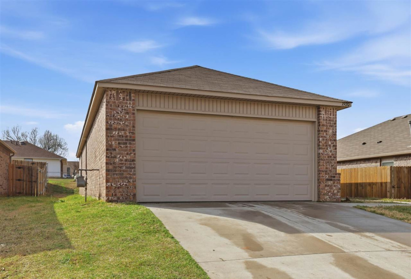 3 Bedrooms Bedrooms, 0 ,2 BathroomsBathrooms,Residential,Single Family,Carnley,1,133884