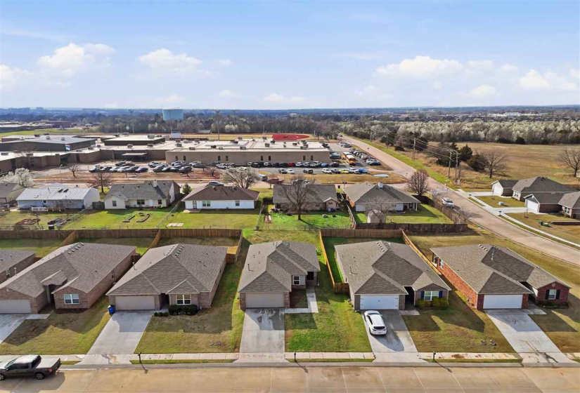 3 Bedrooms Bedrooms, 0 ,2 BathroomsBathrooms,Residential,Single Family,Carnley,1,133884