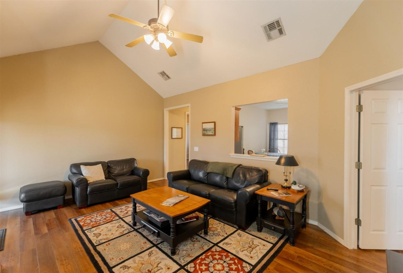 3 Bedrooms Bedrooms, 0 ,2 BathroomsBathrooms,Residential,Single Family,Burdick,1,133887