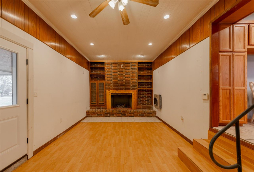 3 Bedrooms Bedrooms, 0 ,2 BathroomsBathrooms,Residential,Single Family,19th,1,133888