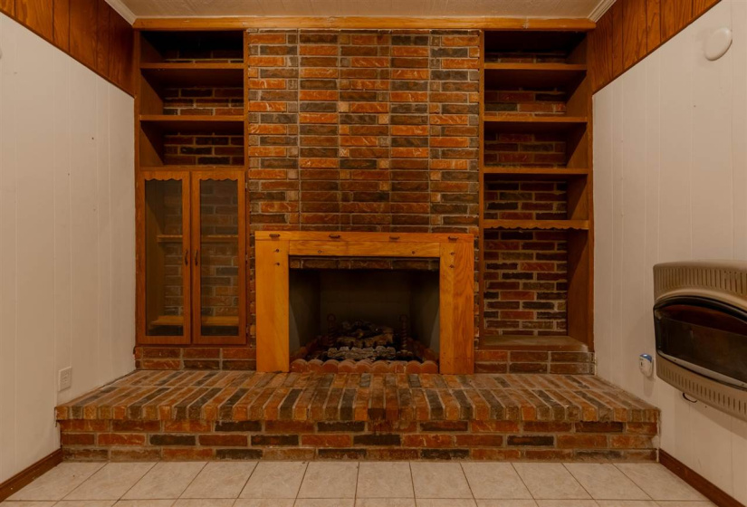 3 Bedrooms Bedrooms, 0 ,2 BathroomsBathrooms,Residential,Single Family,19th,1,133888