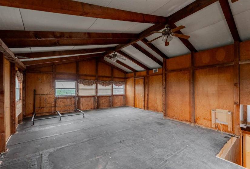 3 Bedrooms Bedrooms, 0 ,2 BathroomsBathrooms,Residential,Single Family,19th,1,133888