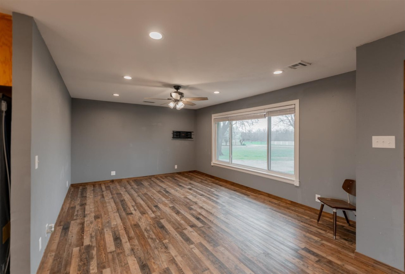 3 Bedrooms Bedrooms, 0 ,2 BathroomsBathrooms,Residential,Single Family,19th,1,133888