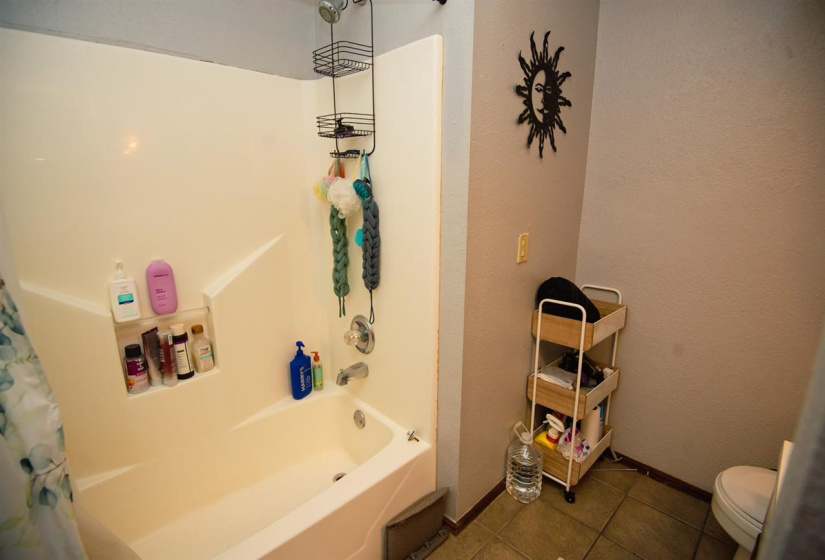 3 Bedrooms Bedrooms, 0 ,2 BathroomsBathrooms,Residential,Single Family,West,1,133896