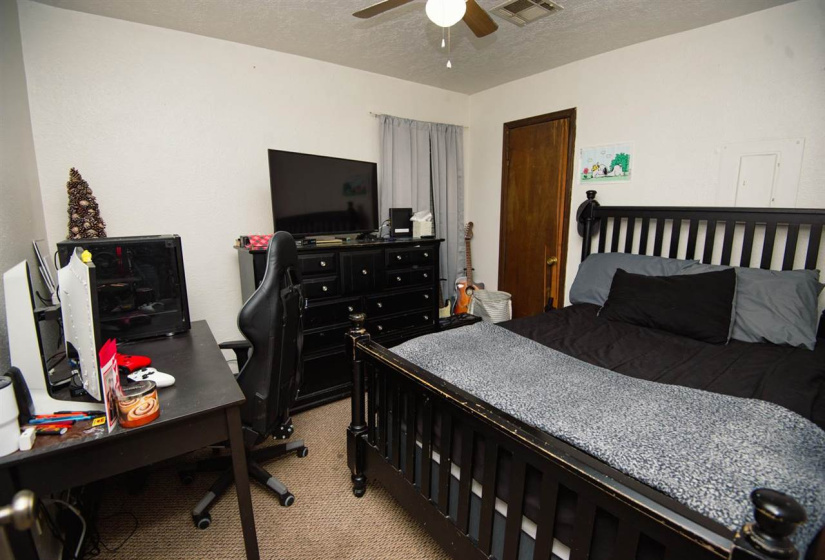 3 Bedrooms Bedrooms, 0 ,2 BathroomsBathrooms,Residential,Single Family,West,1,133896