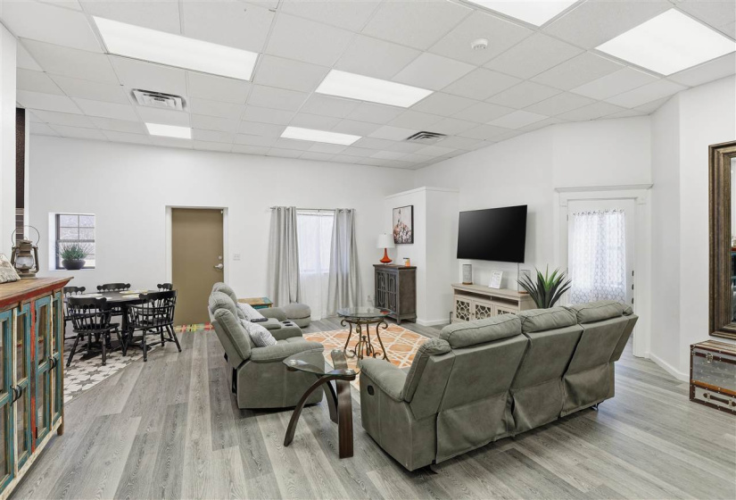 0 ,Commercial/industrial,Commercial,Washingotn,2,133904