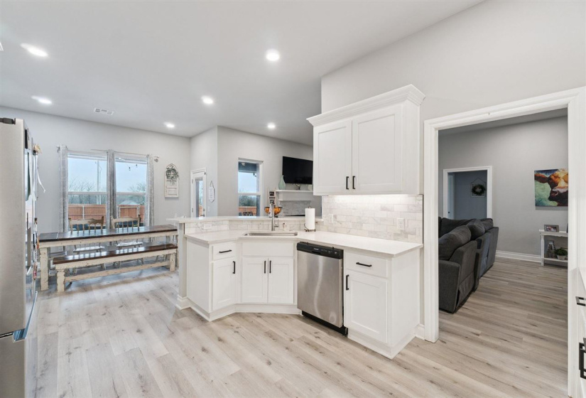 4 Bedrooms Bedrooms, 0 ,2 BathroomsBathrooms,Residential,Single Family,Ranchero,1,133901