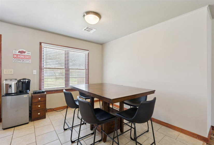 2 Bedrooms Bedrooms, 0 ,1 BathroomBathrooms,Residential,Single Family,Walnut,1,133913