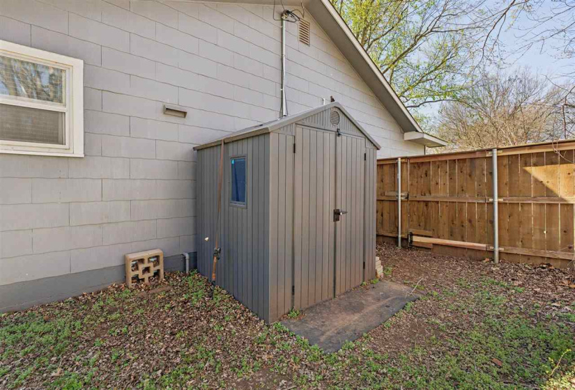 2 Bedrooms Bedrooms, 0 ,1 BathroomBathrooms,Residential,Single Family,Walnut,1,133913