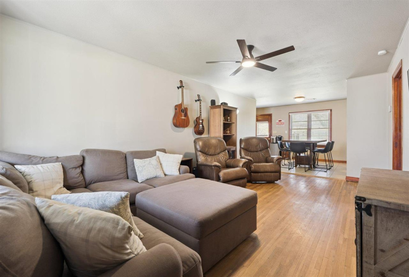 2 Bedrooms Bedrooms, 0 ,1 BathroomBathrooms,Residential,Single Family,Walnut,1,133913