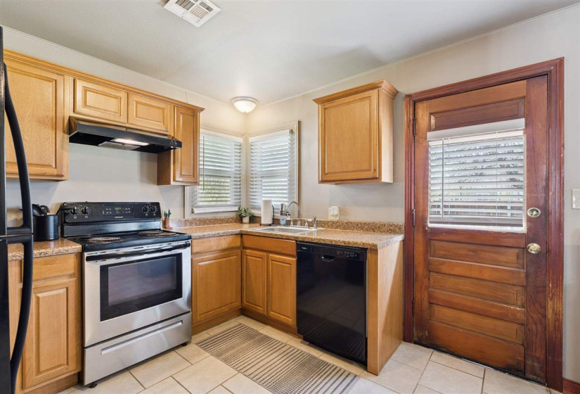 2 Bedrooms Bedrooms, 0 ,1 BathroomBathrooms,Residential,Single Family,Walnut,1,133913