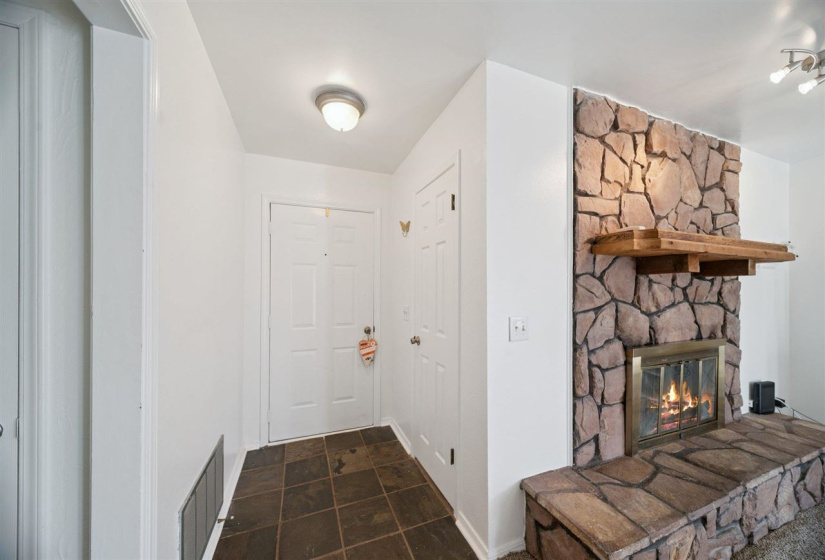 3 Bedrooms Bedrooms, 0 ,1 BathroomBathrooms,Residential,Single Family,Krayler,1,133920